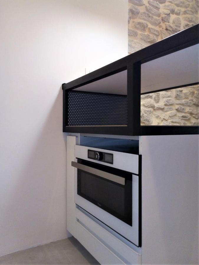 Le Petit Studio - 15 M2 - Centre Ville - Sorgue A 50 M LʼIsle-sur-la-Sorgue Exterior foto