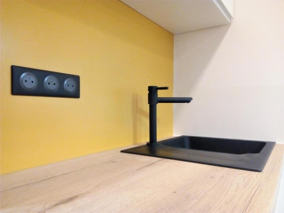 Le Petit Studio - 15 M2 - Centre Ville - Sorgue A 50 M LʼIsle-sur-la-Sorgue Exterior foto