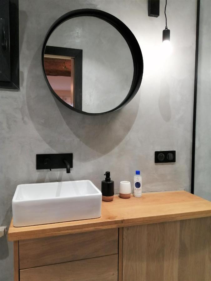 Le Petit Studio - 15 M2 - Centre Ville - Sorgue A 50 M LʼIsle-sur-la-Sorgue Exterior foto